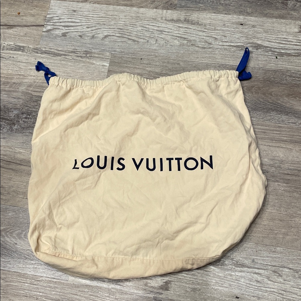 Louis Vuitton large duster bag